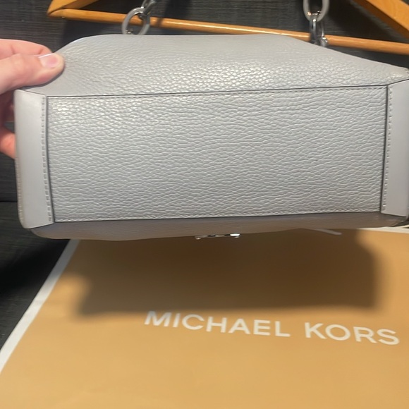 Michael Kors Gray Shoulder Bag - Picture 4 of 9